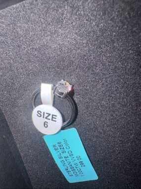 Sterling Silver Ring Size 6 - 1.00 CT VVSD Color